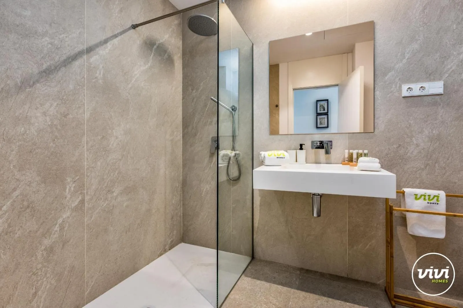 Vivi Homes - Rembrandt Pool, Sauna, Gym & Sea View Torremolinos Apartment