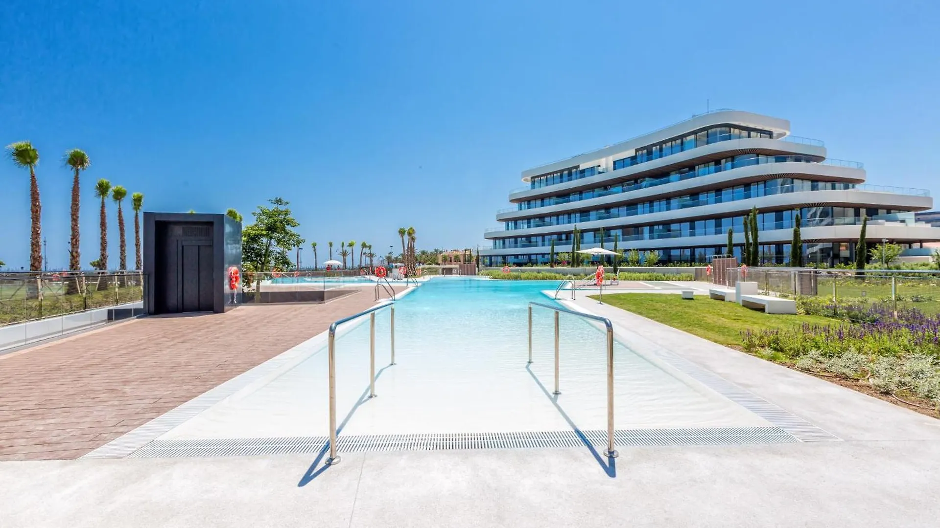 Vivi Homes - Rembrandt Pool, Sauna, Gym & Sea View Torremolinos Apartment