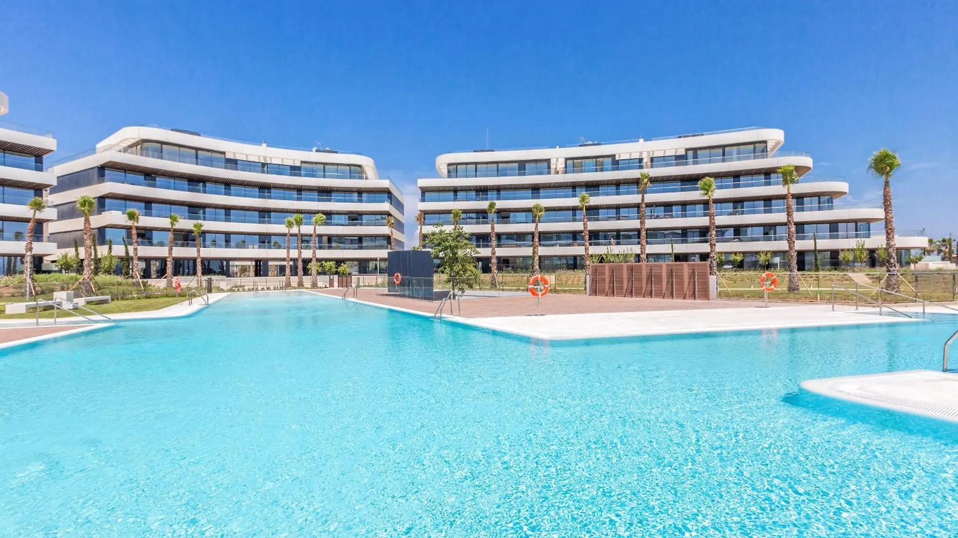 Vivi Homes - Rembrandt Pool, Sauna, Gym & Sea View Torremolinos